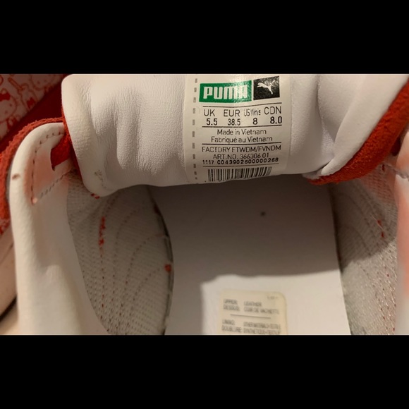 Puma - Hello Kitty Exclusive Sneakers - Picture 6 of 7
